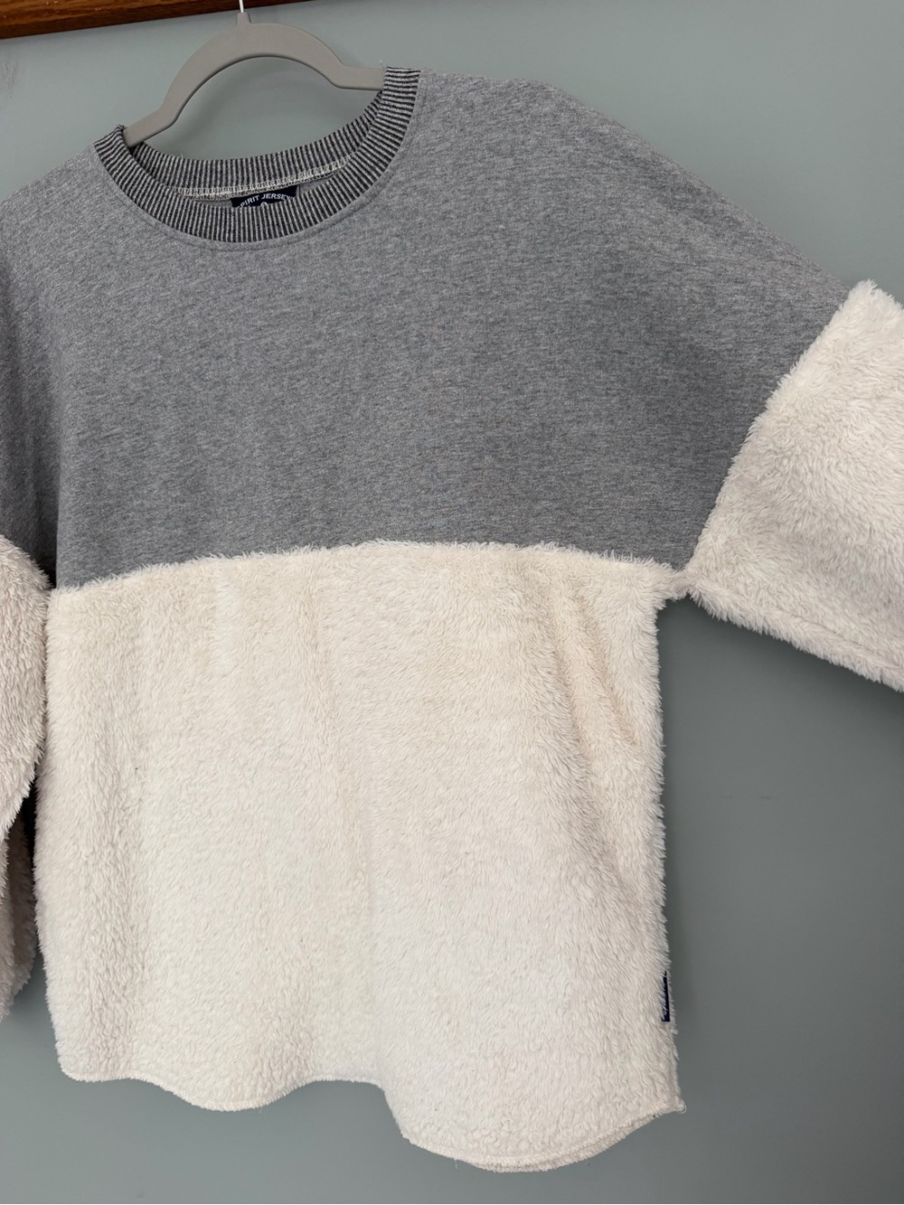 Spirit Jersey Killington Vermont Cozy Sherpa Gray White Sweatshirt Apres Ski - Picture 5 of 13